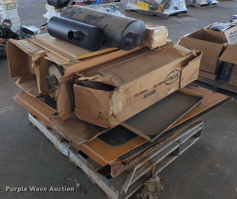 image for item LY9346 (16) pallets of tools