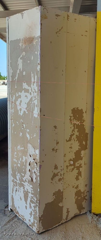 image for item LY9348 (6) lockers