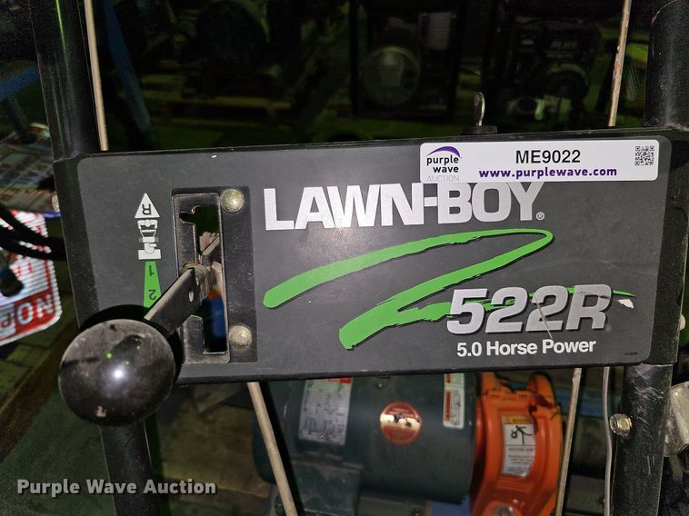 image for item ME9022 Lawn-Boy 522R  snow blower