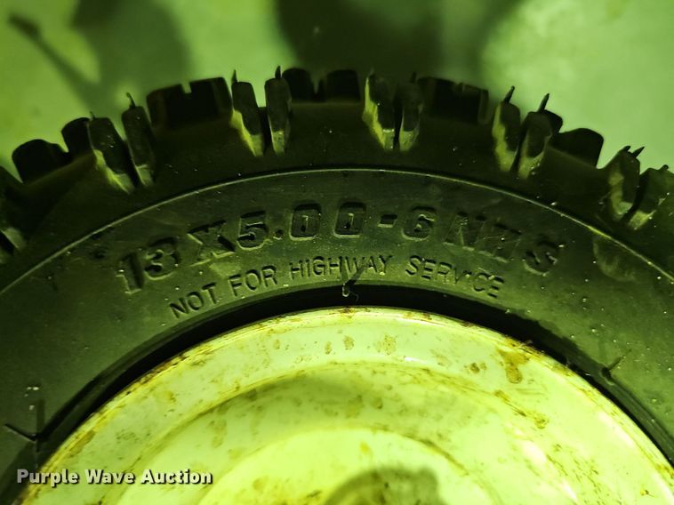 image for item ME9022 Lawn-Boy 522R  snow blower