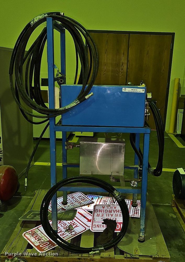 image for item ME9039 Pressure washer