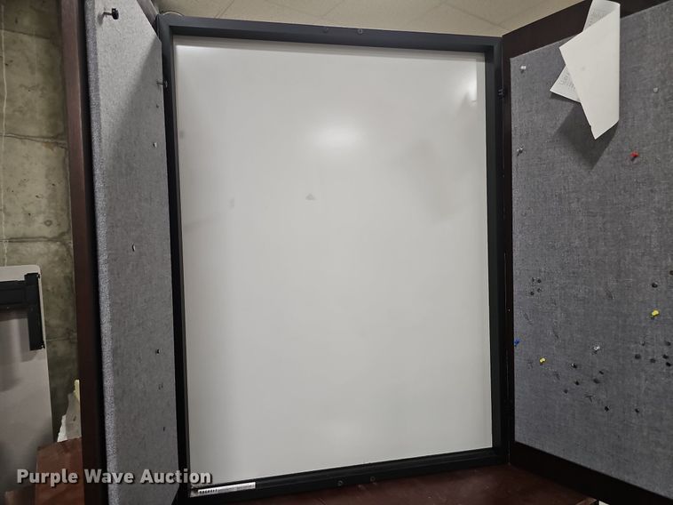 image for item ME9040 (8) white boards