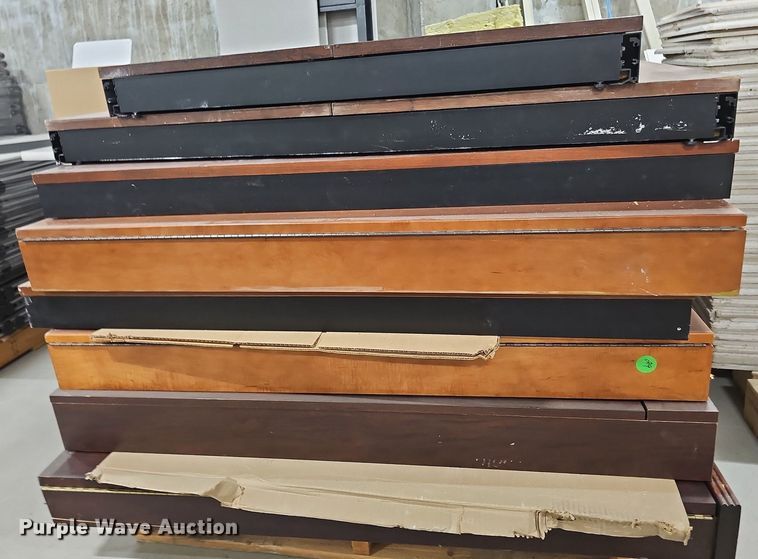 image for item ME9040 (8) white boards