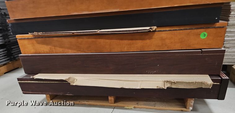 image for item ME9040 (8) white boards