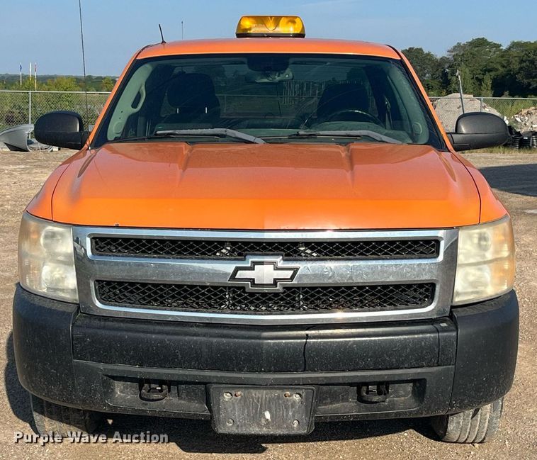 image for item MG9434 2007 Chevrolet Silverado 1500  Ext. Cab pickup truck