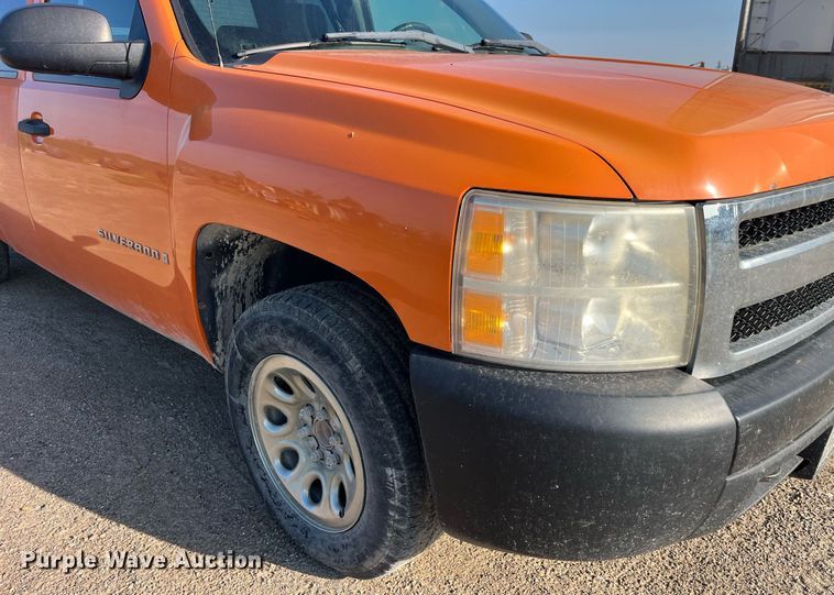 image for item MG9434 2007 Chevrolet Silverado 1500  Ext. Cab pickup truck