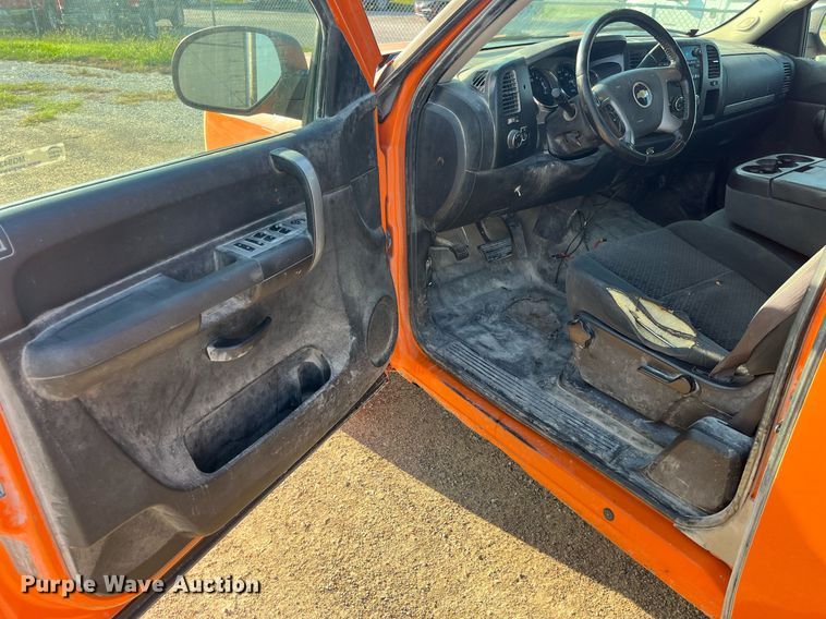 image for item MG9434 2007 Chevrolet Silverado 1500  Ext. Cab pickup truck