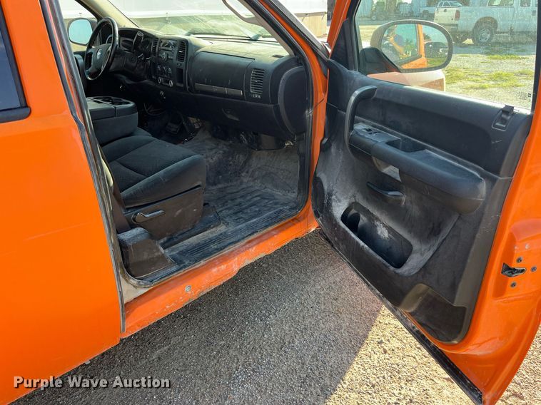 image for item MG9434 2007 Chevrolet Silverado 1500  Ext. Cab pickup truck