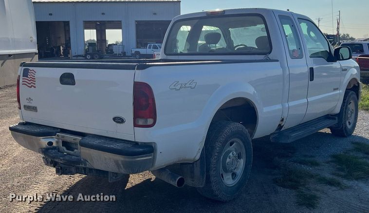 image for item MG9435 2006 Ford F250 Super Duty XLT  SuperCab pickup truck