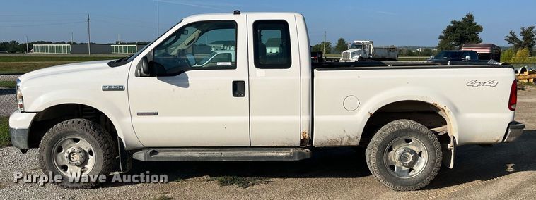 image for item MG9435 2006 Ford F250 Super Duty XLT  SuperCab pickup truck