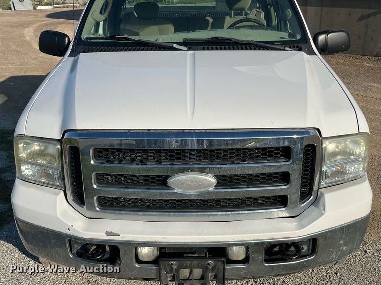 image for item MG9435 2006 Ford F250 Super Duty XLT  SuperCab pickup truck