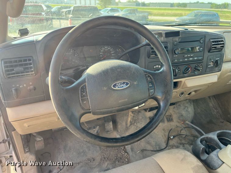 image for item MG9435 2006 Ford F250 Super Duty XLT  SuperCab pickup truck