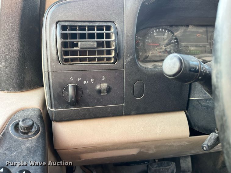 image for item MG9435 2006 Ford F250 Super Duty XLT  SuperCab pickup truck