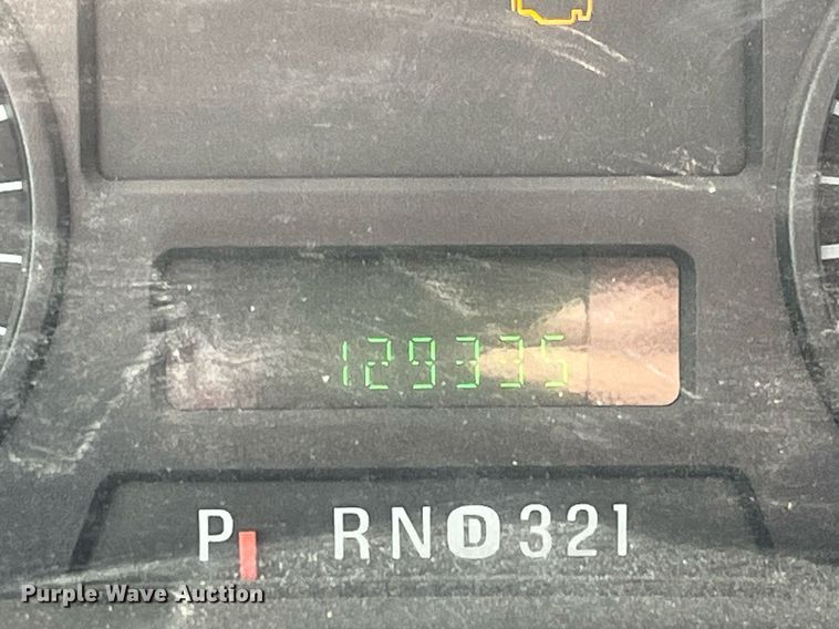 image for item MG9435 2006 Ford F250 Super Duty XLT  SuperCab pickup truck