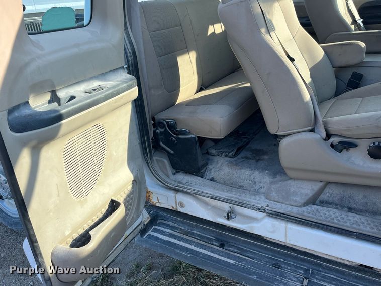 image for item MG9435 2006 Ford F250 Super Duty XLT  SuperCab pickup truck