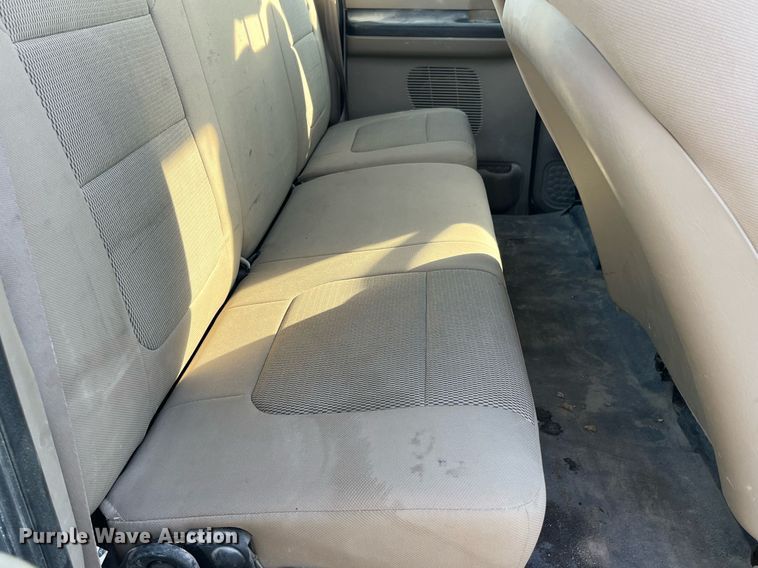 image for item MG9435 2006 Ford F250 Super Duty XLT  SuperCab pickup truck