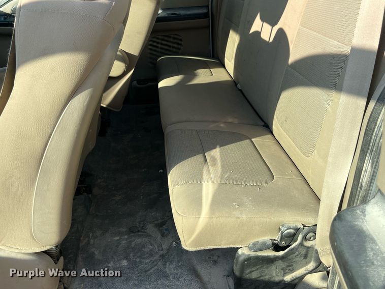 image for item MG9435 2006 Ford F250 Super Duty XLT  SuperCab pickup truck