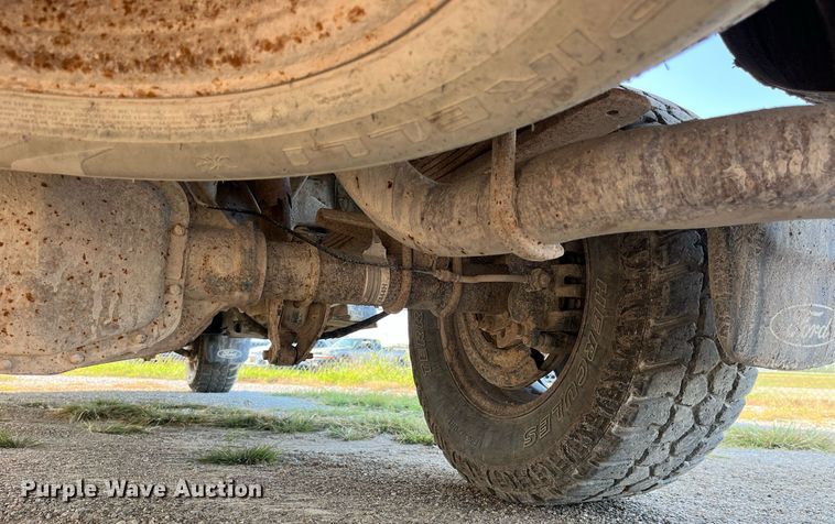 image for item MG9435 2006 Ford F250 Super Duty XLT  SuperCab pickup truck