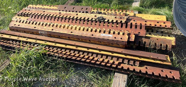 image for item MG9438 Approximately 24 cutting edges