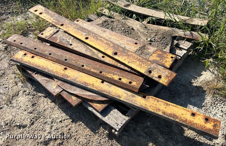 image for item MG9438 Approximately 24 cutting edges