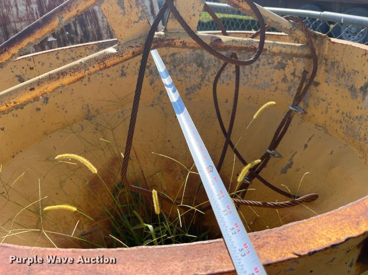 image for item MG9444 Concrete bucket