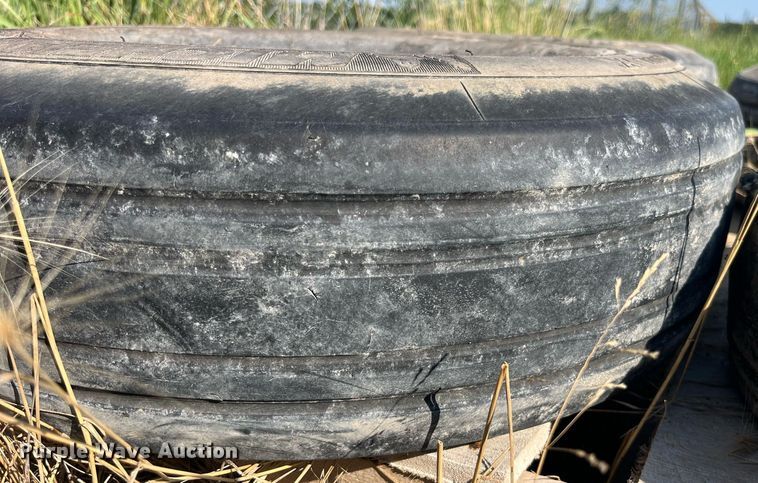 image for item MG9448 (5) tires and wheels