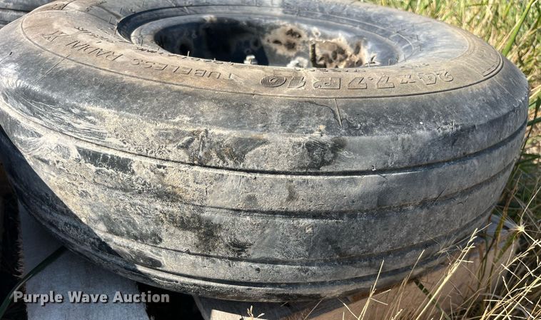 image for item MG9448 (5) tires and wheels