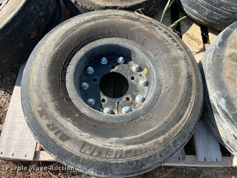 image for item MG9448 (5) tires and wheels