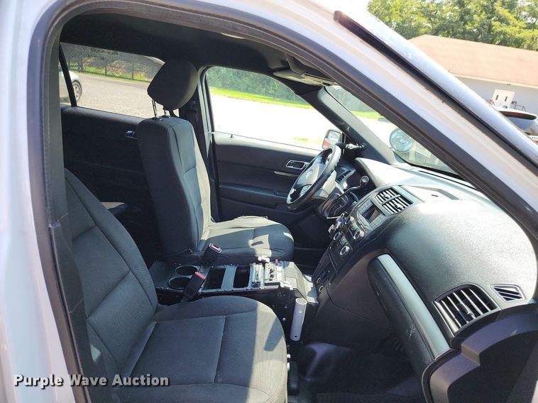 image for item MG9670 2019 Ford Explorer Police Interceptor  SUV