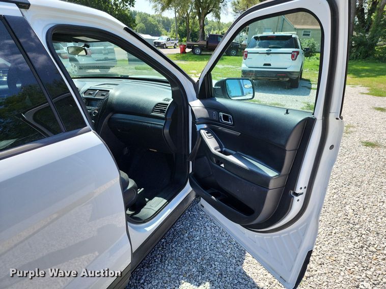 image for item MG9670 2019 Ford Explorer Police Interceptor  SUV