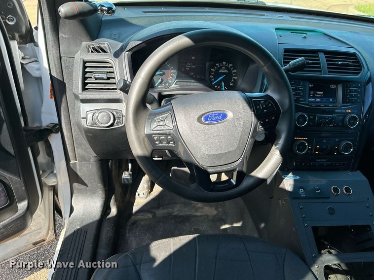 image for item MG9979 2017 Ford Explorer Police Interceptor  SUV