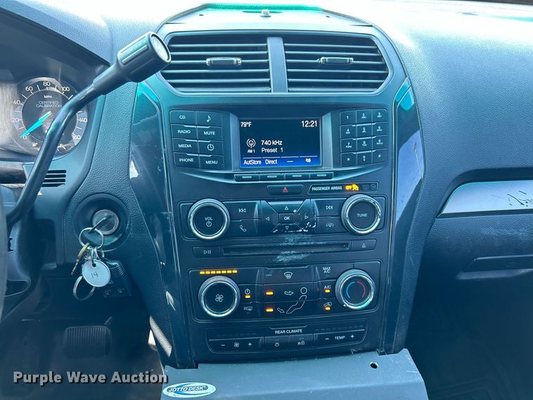 image for item MG9979 2017 Ford Explorer Police Interceptor  SUV