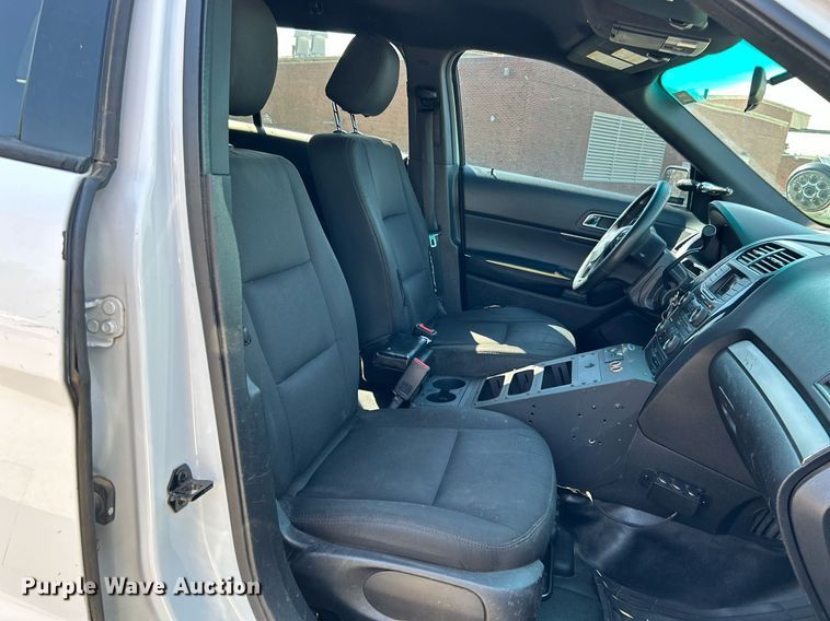image for item MG9979 2017 Ford Explorer Police Interceptor  SUV