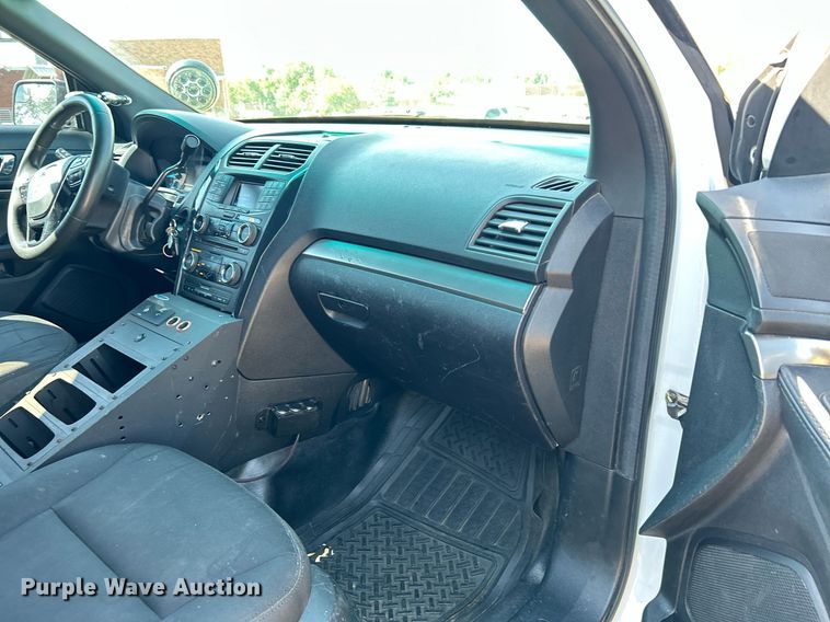 image for item MG9979 2017 Ford Explorer Police Interceptor  SUV