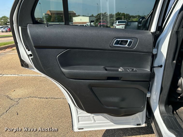 image for item MG9979 2017 Ford Explorer Police Interceptor  SUV