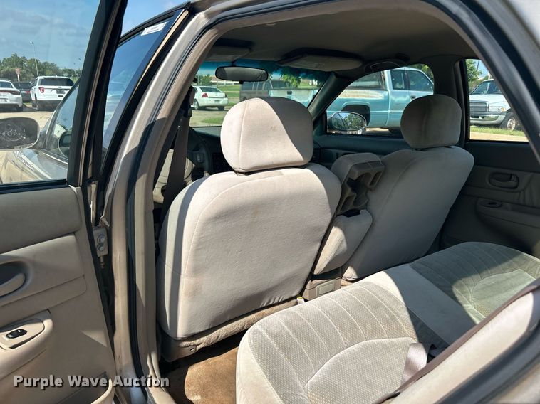 image for item MG9980 2002 Buick Century Custom