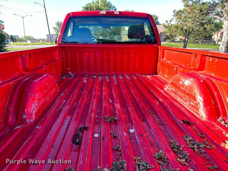 image for item MG9984 2002 Chevrolet Silverado 1500  pickup truck