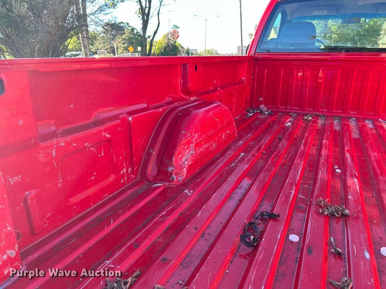 image for item MG9984 2002 Chevrolet Silverado 1500  pickup truck