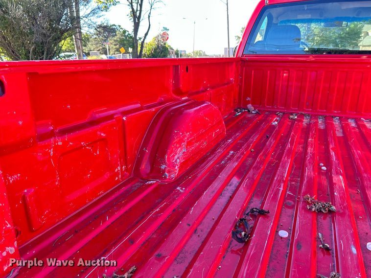 image for item MG9984 2002 Chevrolet Silverado 1500  pickup truck