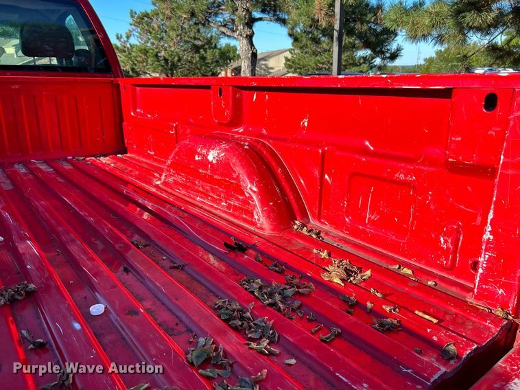 image for item MG9984 2002 Chevrolet Silverado 1500  pickup truck