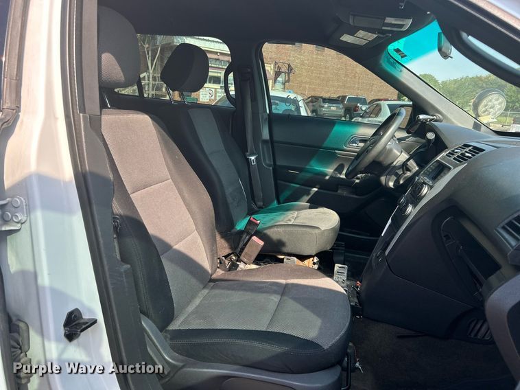 image for item MG9989 2013 Ford Explorer Police Interceptor  SUV