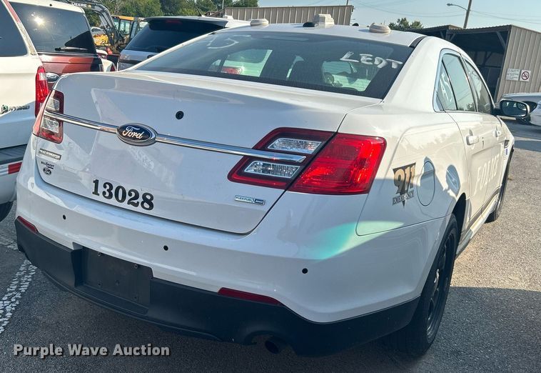 image for item MG9990 2013 Ford Taurus Police Interceptor
