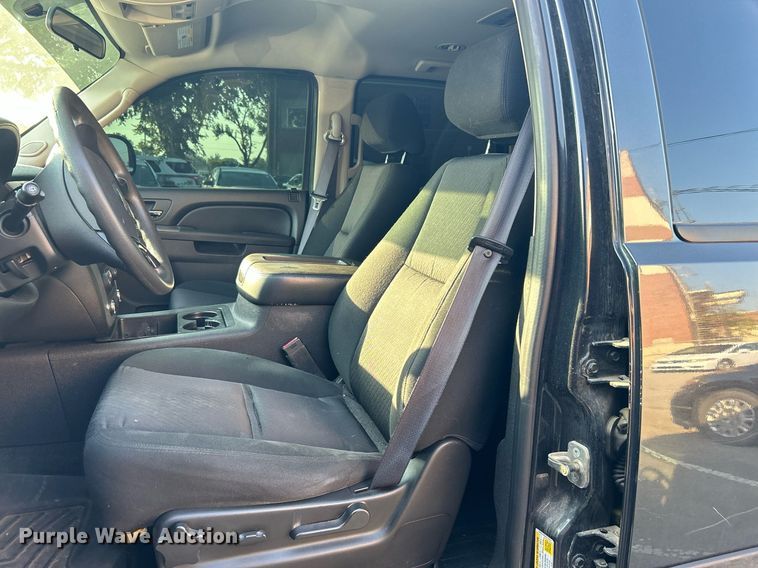 image for item MG9993 2011 Chevrolet Tahoe Police  SUV