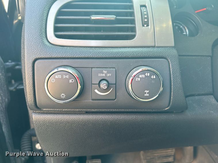 image for item MG9993 2011 Chevrolet Tahoe Police  SUV