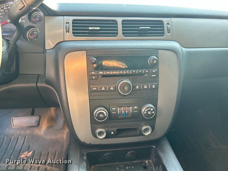 image for item MG9993 2011 Chevrolet Tahoe Police  SUV