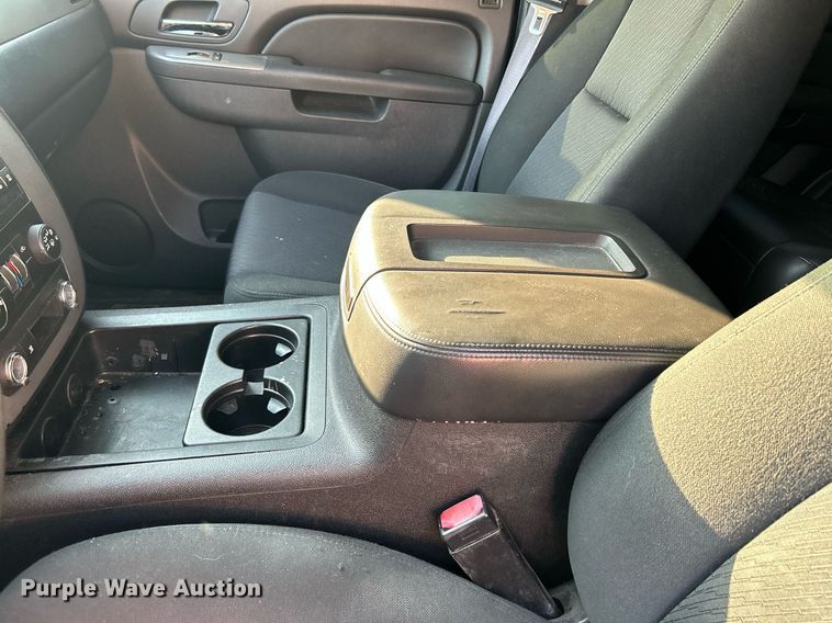 image for item MG9993 2011 Chevrolet Tahoe Police  SUV