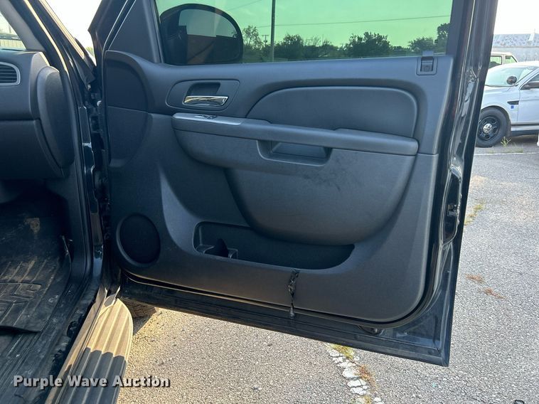 image for item MG9993 2011 Chevrolet Tahoe Police  SUV