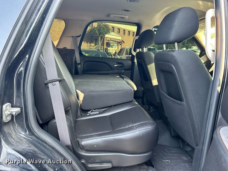 image for item MG9993 2011 Chevrolet Tahoe Police  SUV