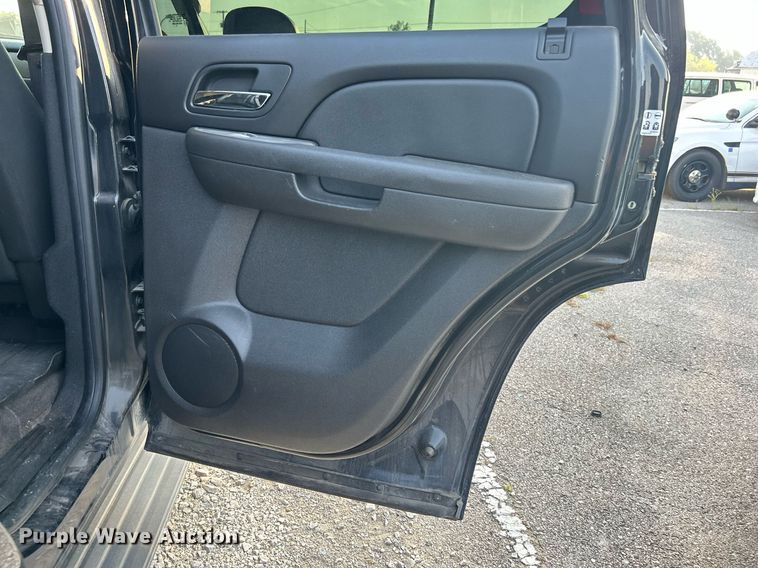 image for item MG9993 2011 Chevrolet Tahoe Police  SUV