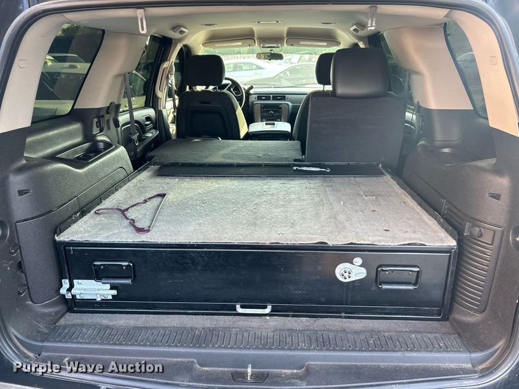 image for item MG9993 2011 Chevrolet Tahoe Police  SUV